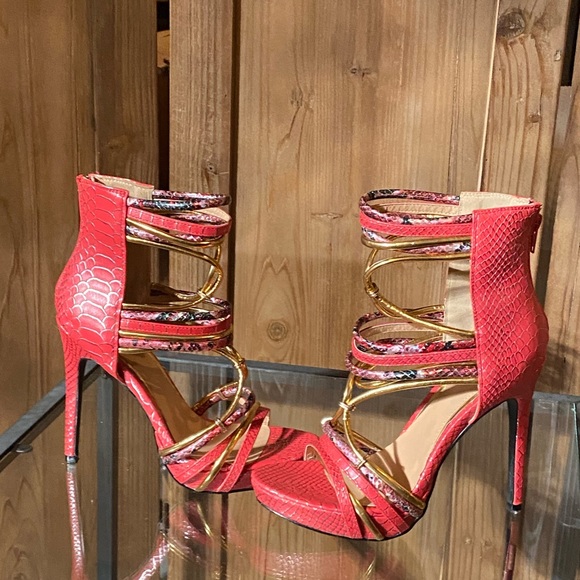Exotic Hot Pink & Snake print & Gold strap, Stoestiletto Heels - Picture 9 of 14